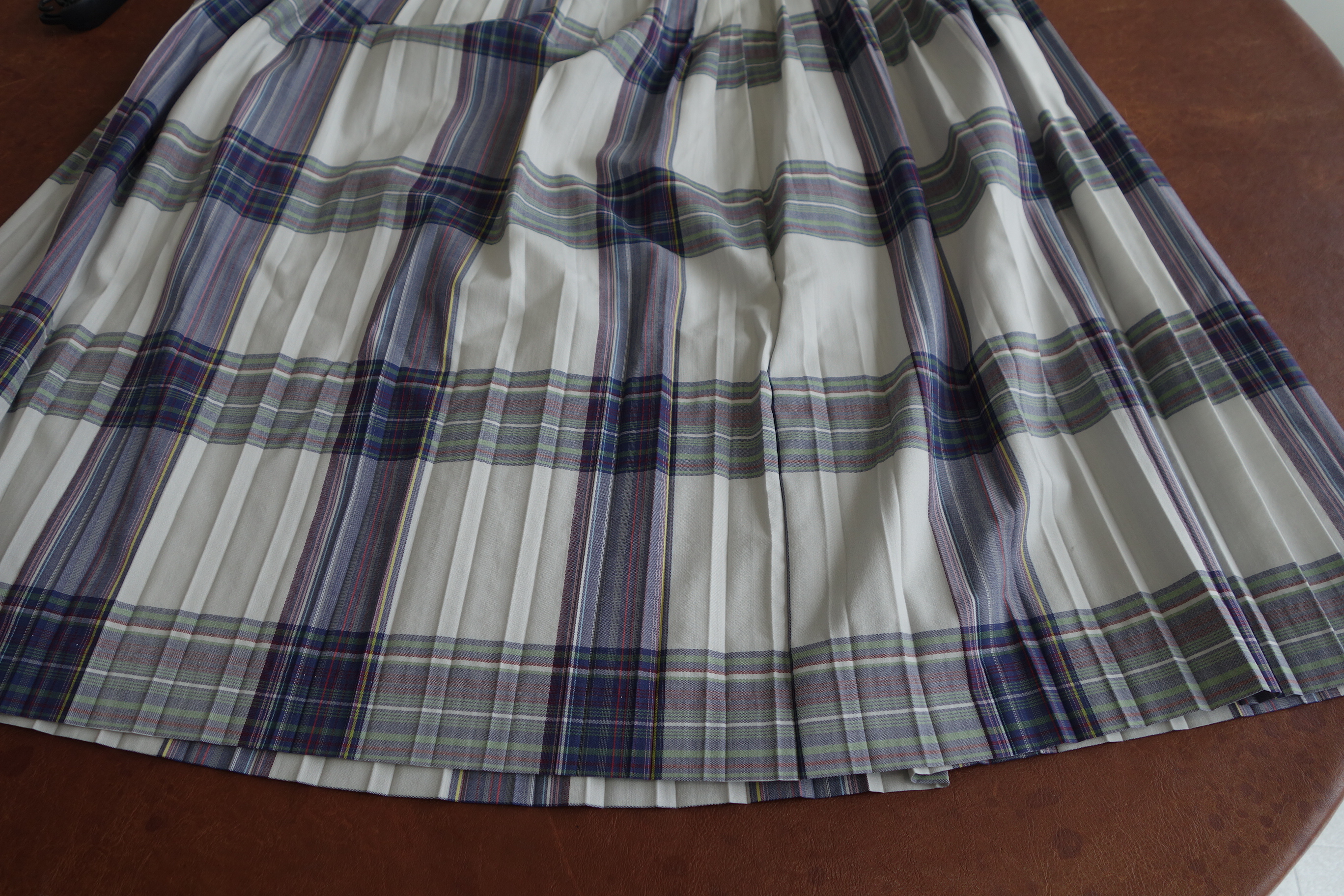 Hanakoya事例集 詳細：AURALEEプリーツスカートのプリーツ復元加工