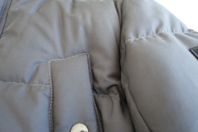 TATRAS（タトラス）ダウンジャケットウェットクリーニングとポケット上部ステッチほつれ補修