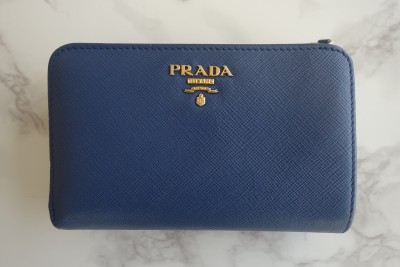 PRADA二つ折り財布のメンテナンス