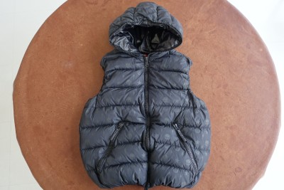 デュベティカのDUVETICA×HYDROGENコラボダウンベストのウエットクリーニング