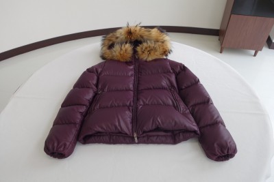 デュベティカダウンウェア染め替え（薄紫→エンジ）