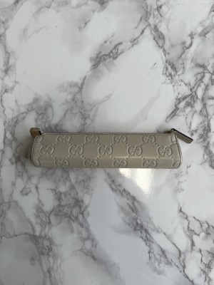 GUCCI GG型押しペンケース