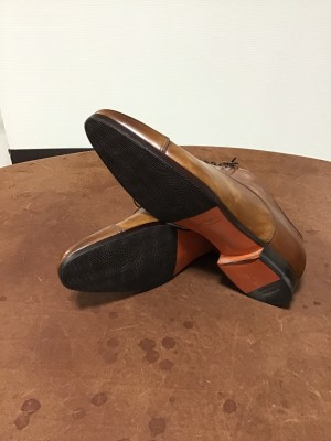 Santoni（サントーニ）のハーフソール