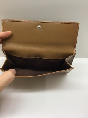 フェラガモ財布の内張交換