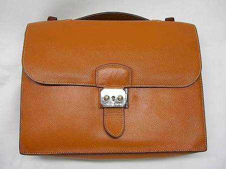 【After】仕上げには撥水加工とクリーム保湿を施します