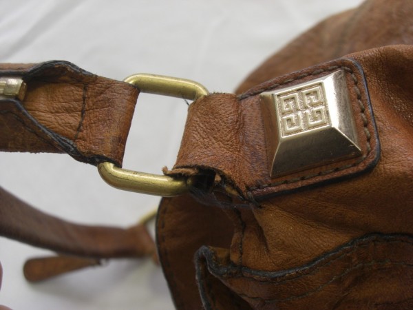 【Before】ジバンシーバッグ根元傷み