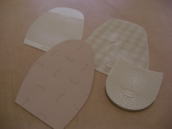 Vibram　ベージュ