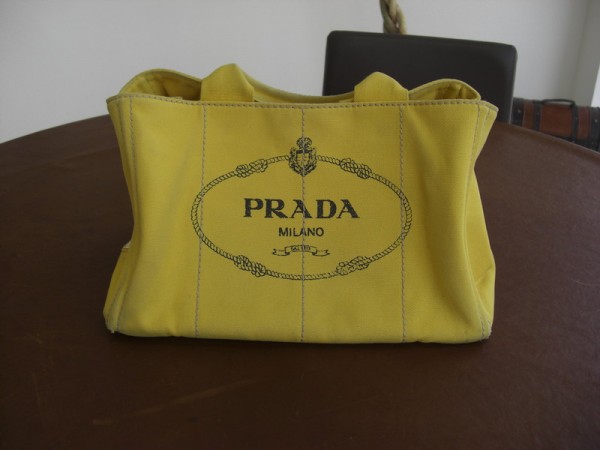 【Before】PRADAカナパ（イエロー）のクリーニング