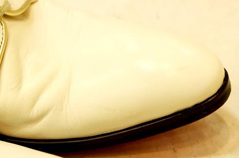革用クリーナーである程度は落ちますが、完全に落とすことは難しい