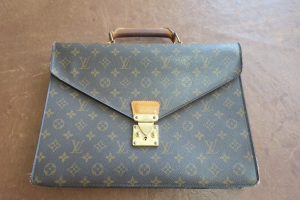 【Before】フラップ両サイドの反り返り