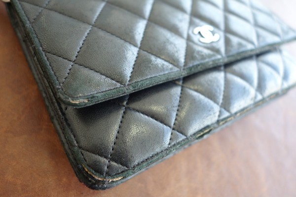 【Before】フラップ縁、角スレ